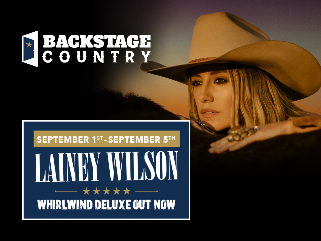 Backstage-Country-Lainey-Wilson